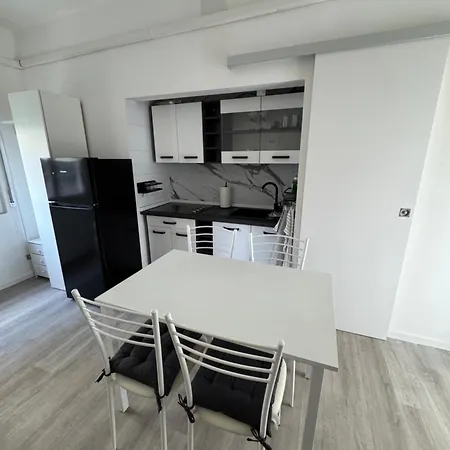 度假居 The Flat 25 *